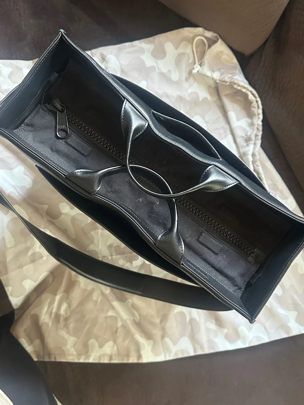 Medium Dagne Dover Daily Tote in Onyx